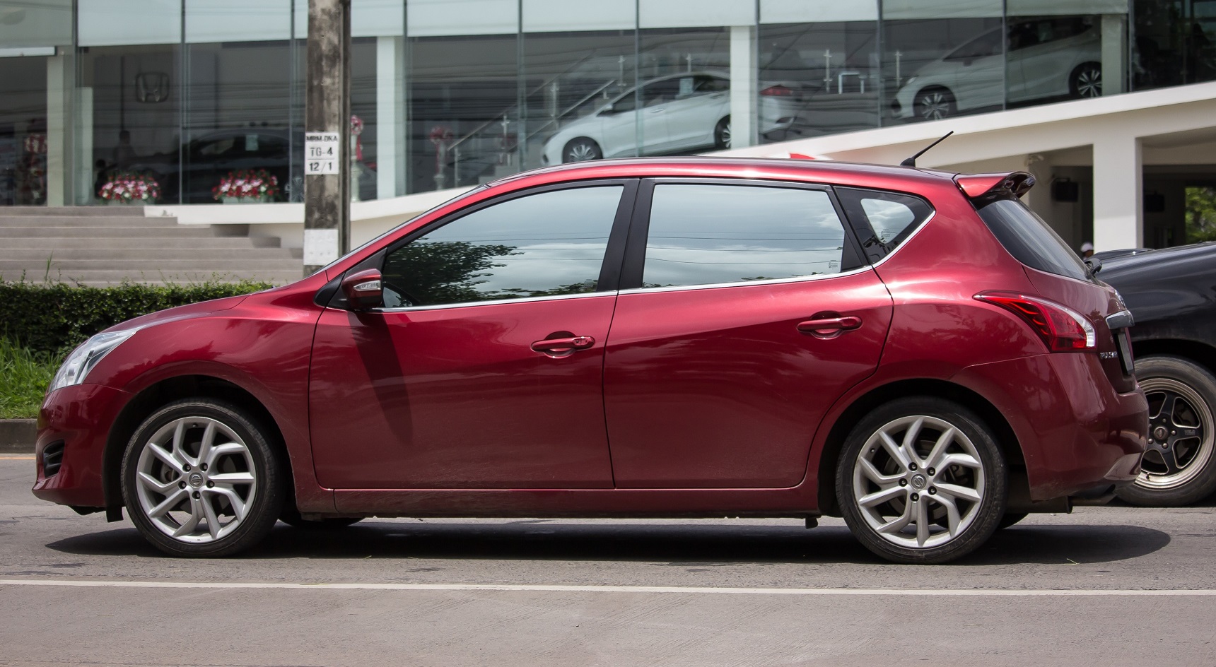 The 2013 Pulsar hatchback.