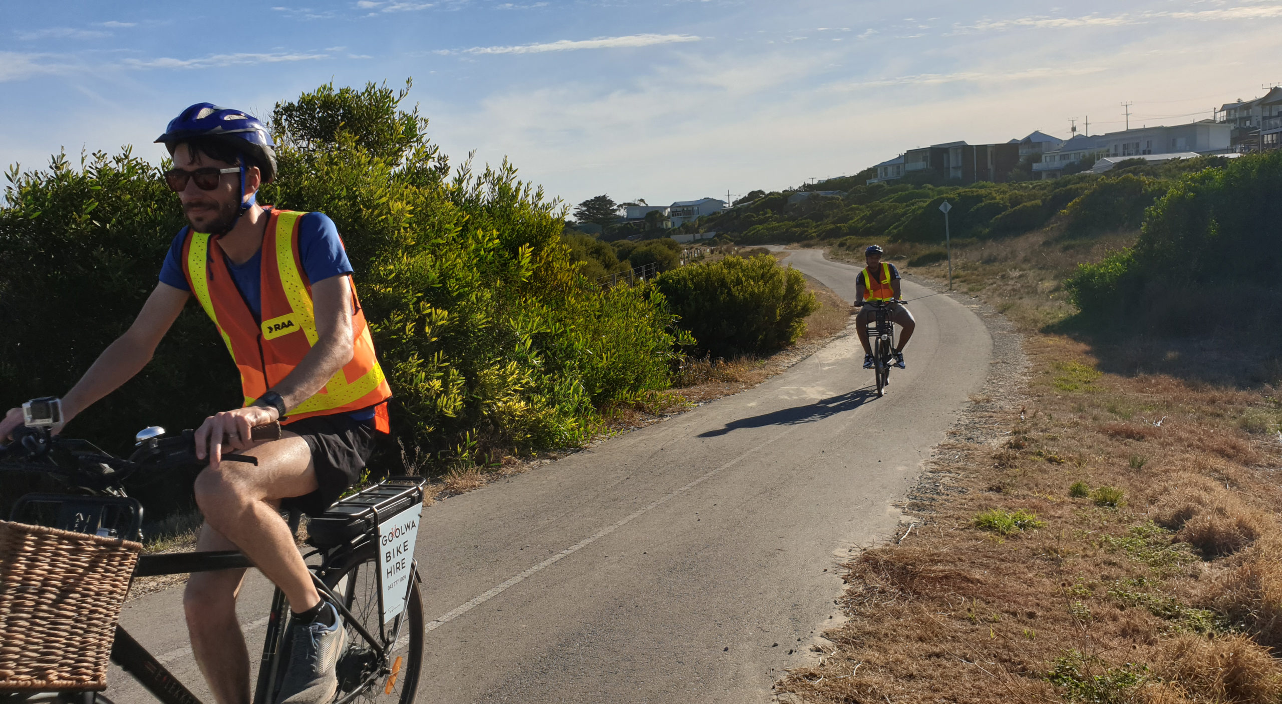 The team riding along the bikeway. Image: RAA