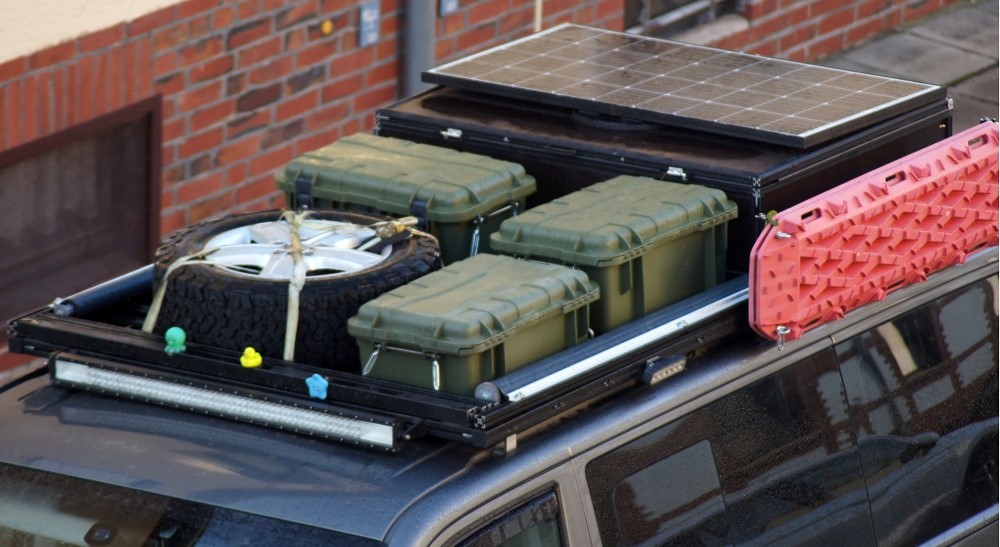 Load on car roof