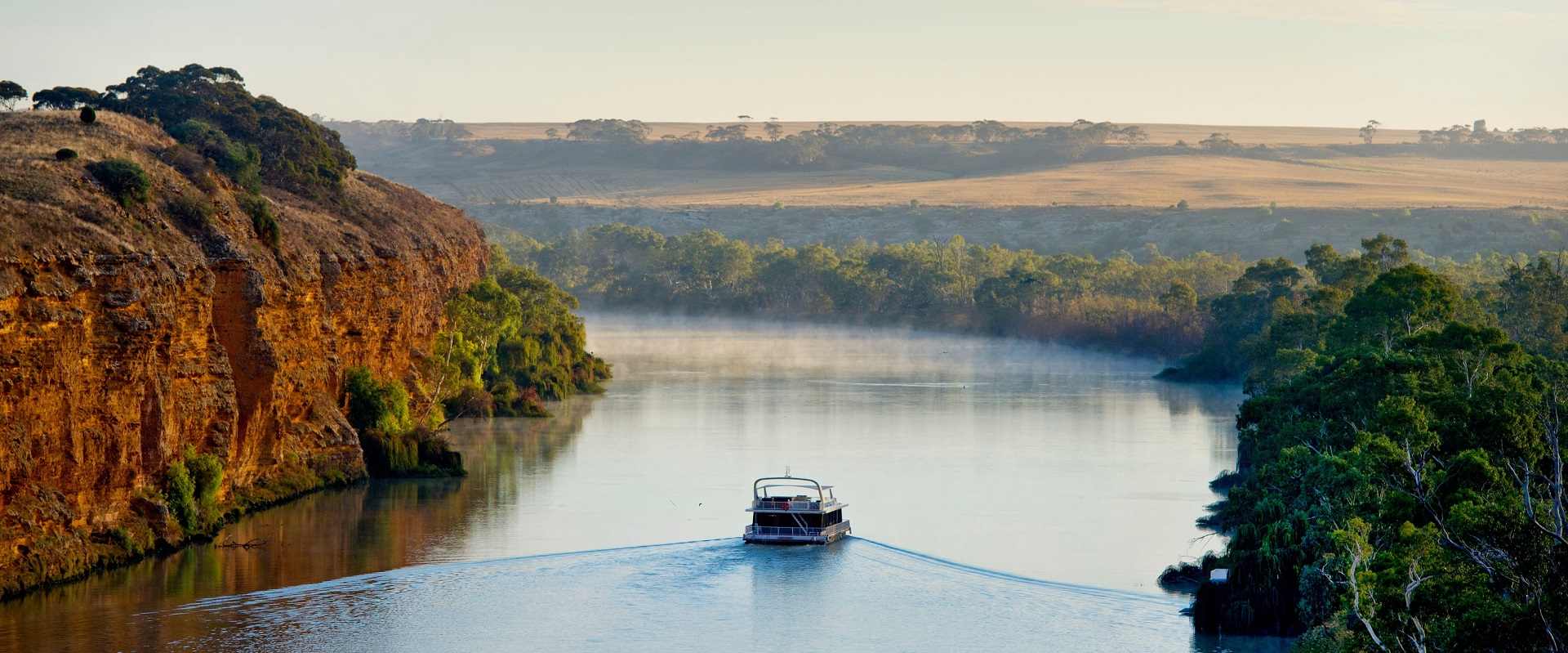 You'll find plenty of pet-friendly houseboats along the Murray and in the Riverland.