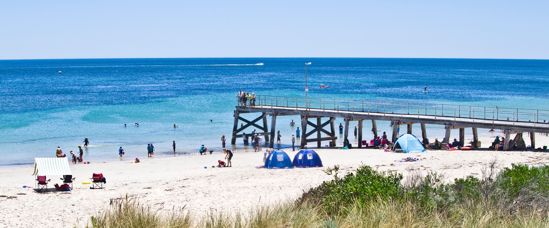 In Normanville, there’s a year-round off-leash area north of the jetty for your pooch to make some new friends on holiday.