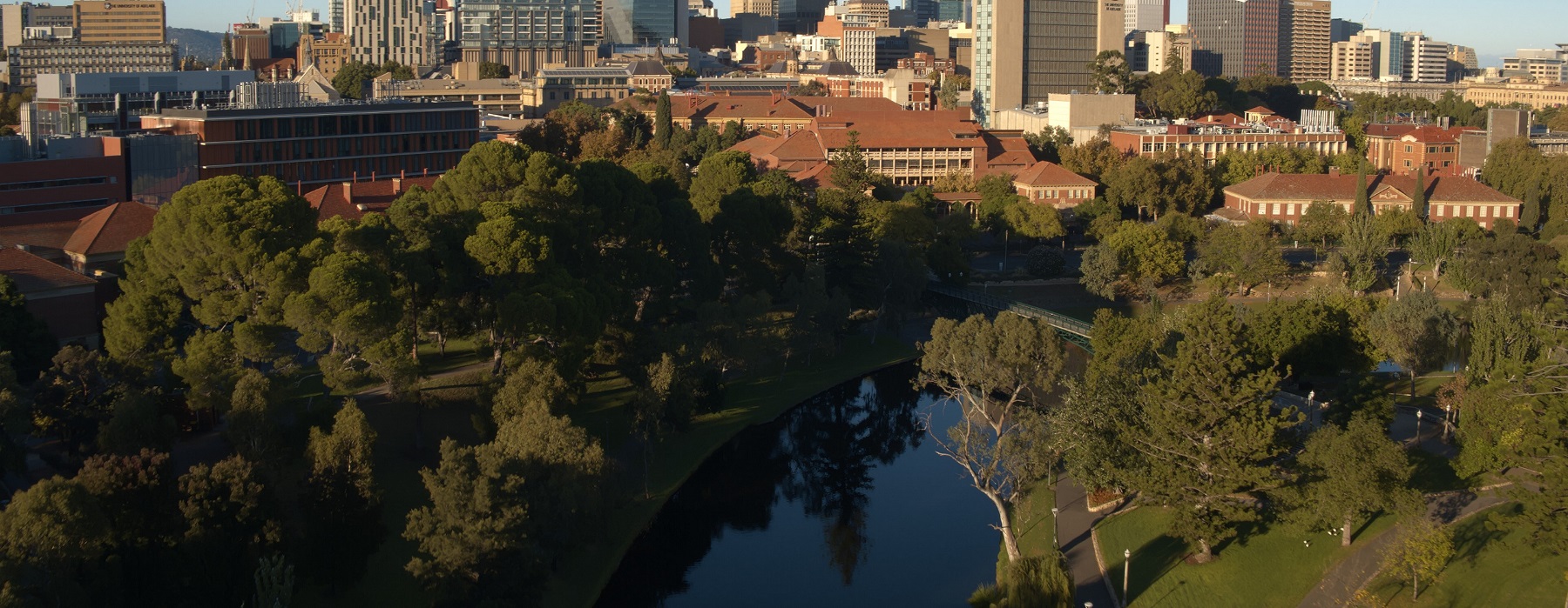 There's plenty of greenery surrounding Adelaide. Image: SATC